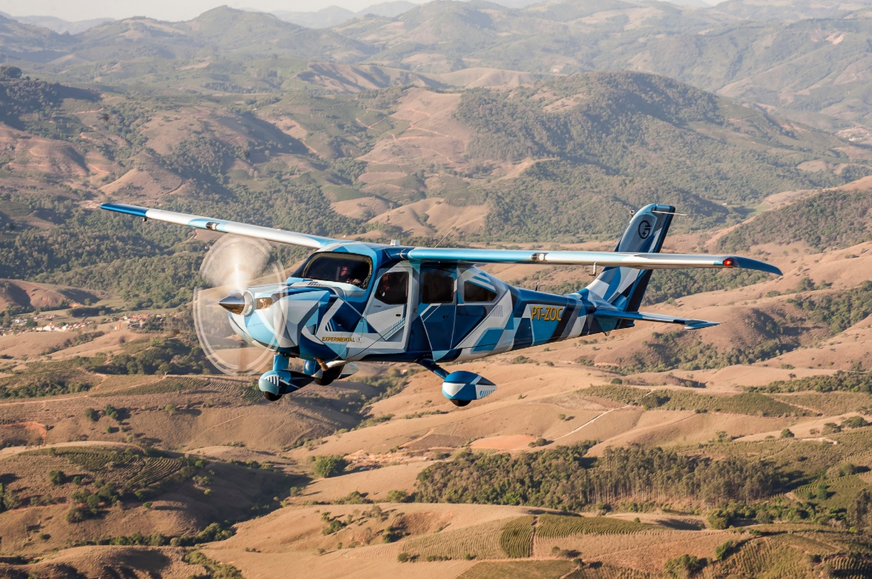 Aeronave leve em voo
